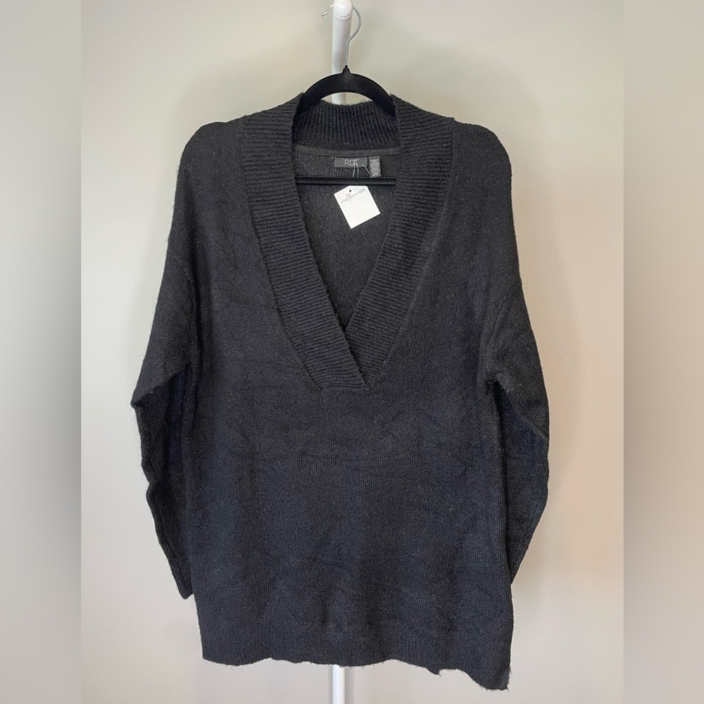 RDI Black V-Neck Ribbed Sweater